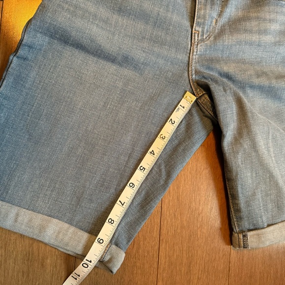 LEVI’S classic Bermuda shorts - Picture 11 of 14